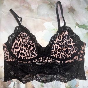 SOLD Victoria’s Secret Bralette size Small New in Package
